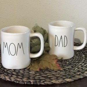 Mom/Dad coffee mugs☕️